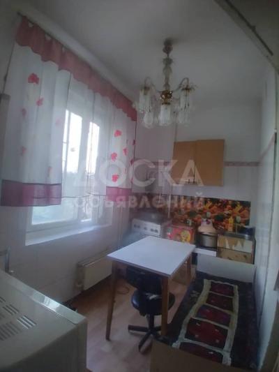 Продаю 1-комнатную квартиру, 33кв. м., этаж - 1/9, мкр. Тунгуч;.