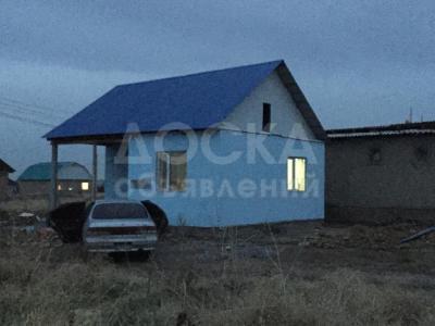 Продаю дом 3-ком., 40кв. м., этаж-1, 4 -сот., стена кирпич, Новостройка достук тец2.