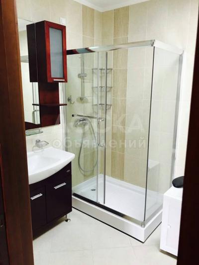 Продаю квартиру 3-ком., 150кв. м., этаж - 8/10, токтогула .