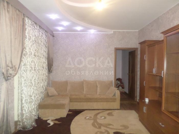 Продаю полдома, 4-ком., 100кв. м., этаж-1, 2-сот., стена кирпич, Лётное училище (Лущихина-Тимура Фрунзе),