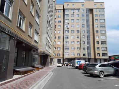 Продаю 3-комнатную квартиру, 110кв. м., этаж - 3/10, Л. Толстого 126 и Ш. Термечикова.