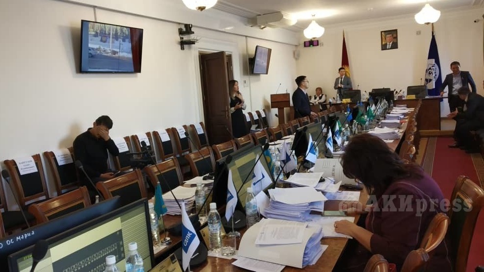 Депутаты БГК по традиции опаздывают на собственную сессию