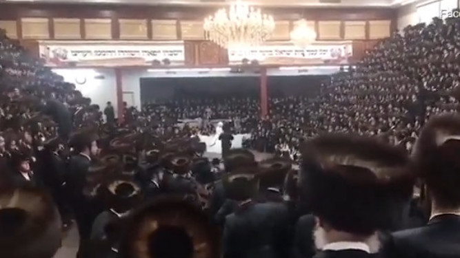 кадр из видео