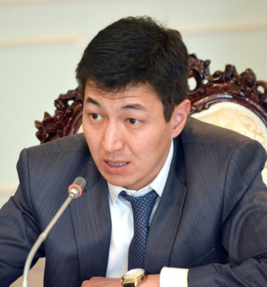 Жамалбек Ырсалиев, Азат Оморов