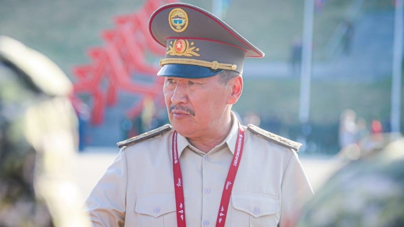 Министр обороны Бактыбек Бекболотов