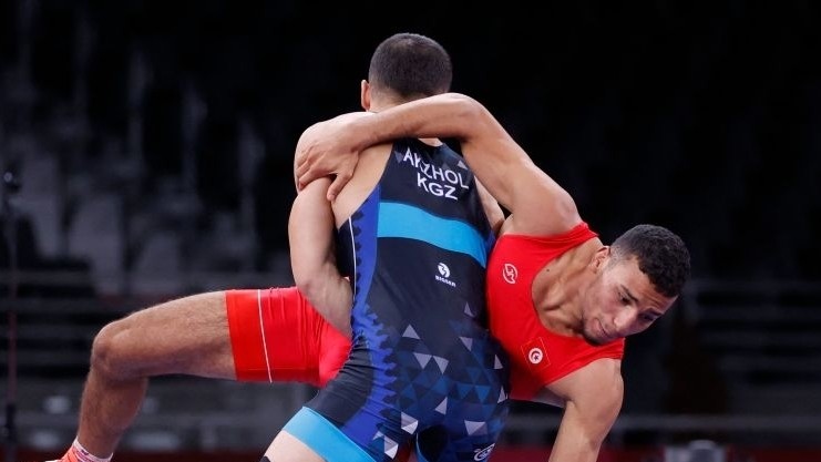 Акжол Махмудов