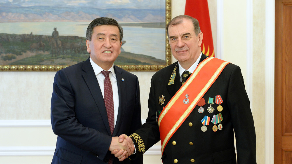 Сооронбай Жээнбеков и Андрей Крутько