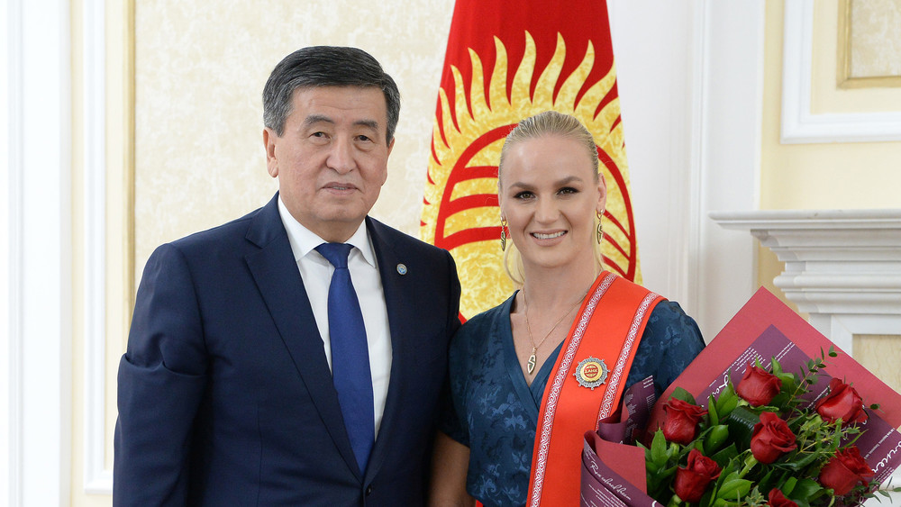 Сооронбай Жээнбеков жана Валентина Шевченко