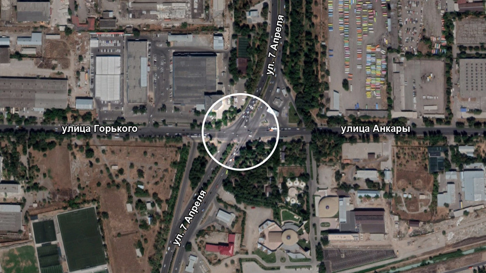 Перекресток улиц 7 Апреля - Горького