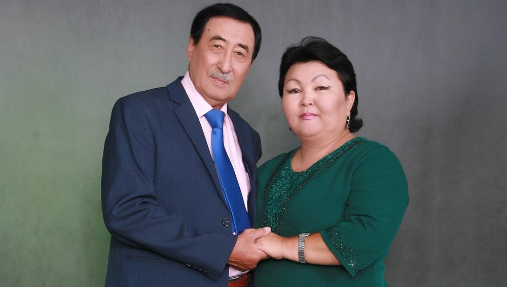 Нуркан Турсунбаев өмүрлүк жубайы менен