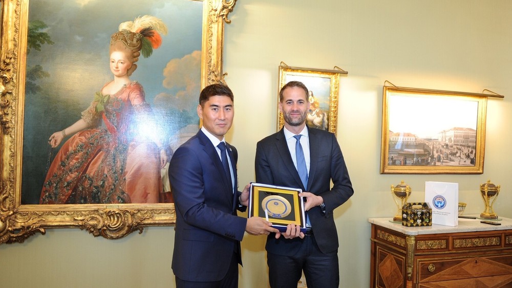 Чингиз Айдарбеков и Антонио Ходжерс