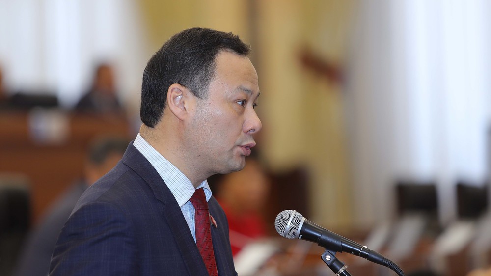 Депутат Руслан Казакбаев