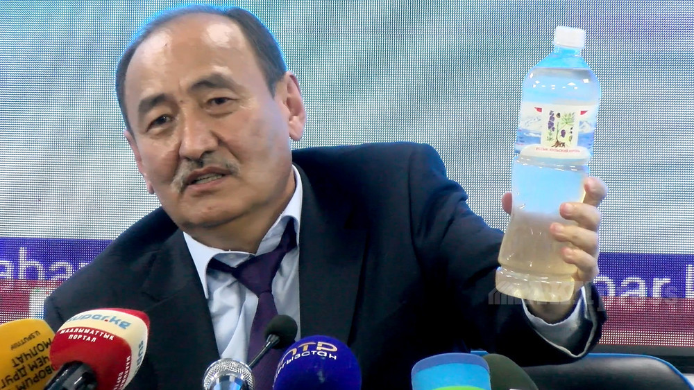 Глава Минздрава А.Бейшеналиев и отвар иссык-кульского корня