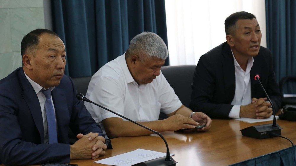 Слева-направо: Д.Бекмурзаев, Таалайбек Ибраев, М.Жакыпов.