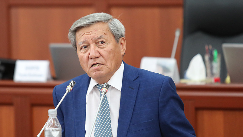 Жыпар Жекшеев