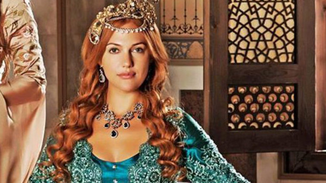 Мерьем Узерли