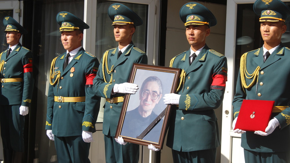 Гражданская панихида по Эмилю Шукурову