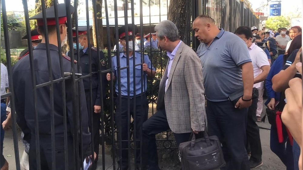 Лидер партии «Бутун Кыргызстан» Адахан Мадумаров