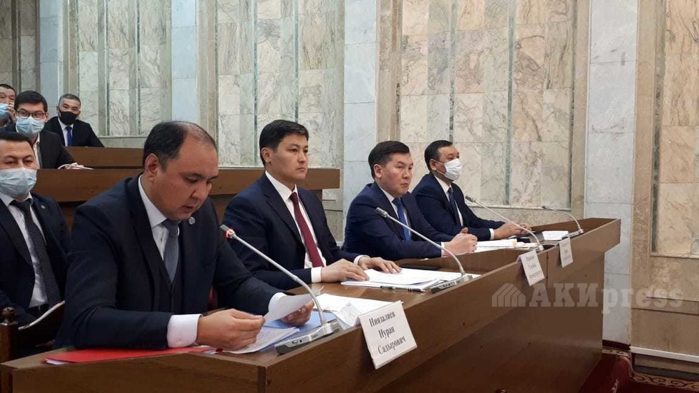 Слева-направо: Н.Ниязалиев, У.Марипов, И.Кадыркулов