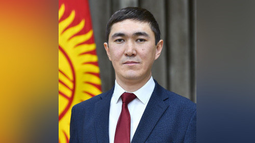 Азат Узаков