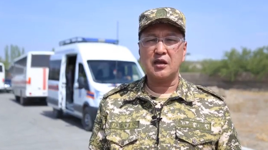 Министр чрезвычайных ситуаций Бообек Ажикеев