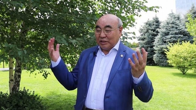 Аскар Акаев