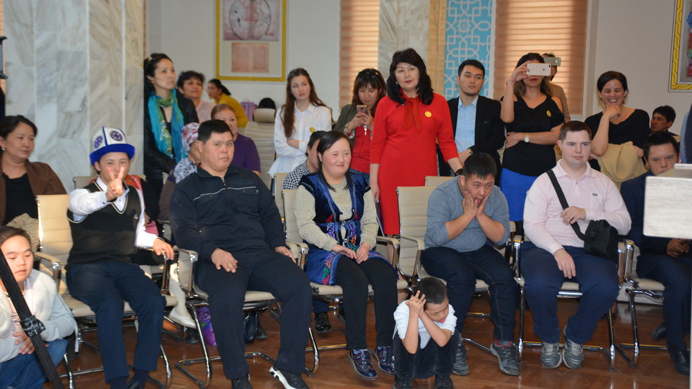 Открытие фотовыставки «46+1 хромосома – Громко и Гордо»