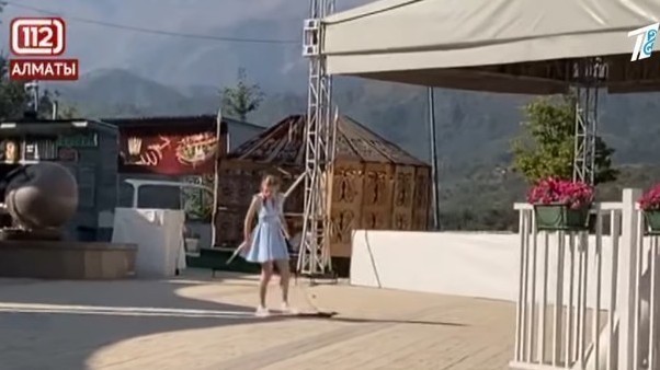 кадр из видео