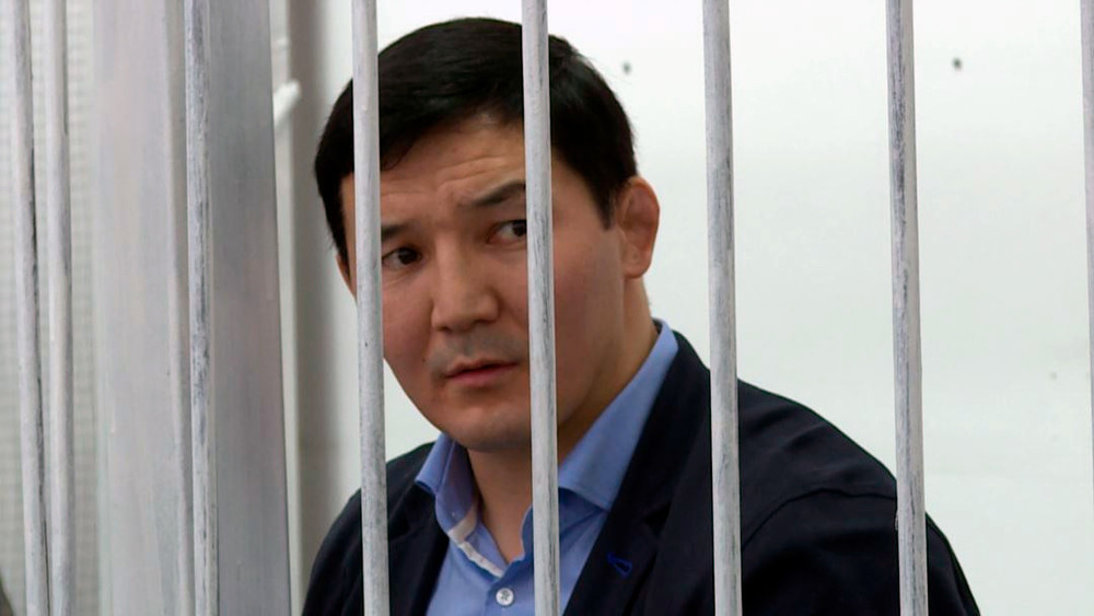 Дамирбек Асылбек уулу во время суда