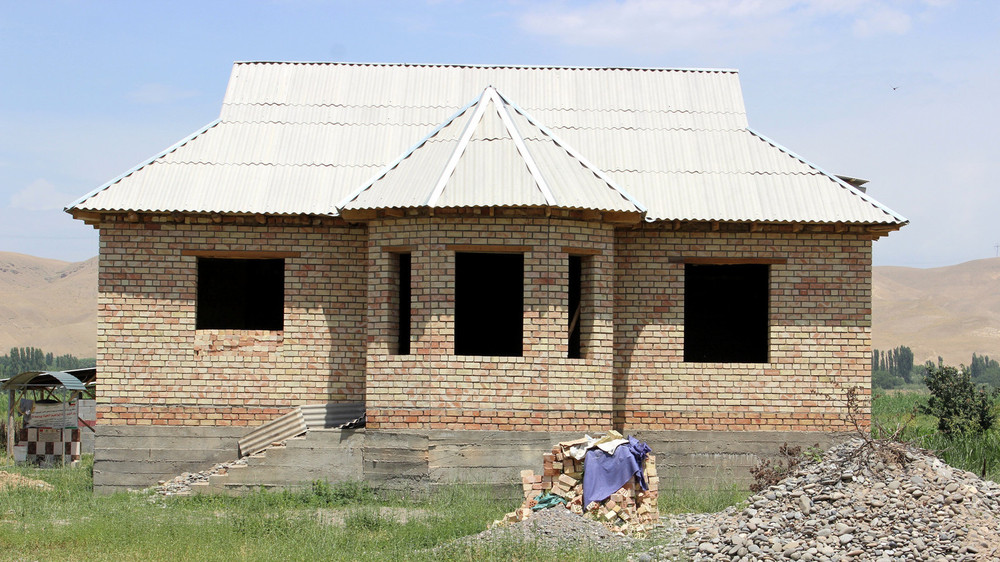 Дом с эркером