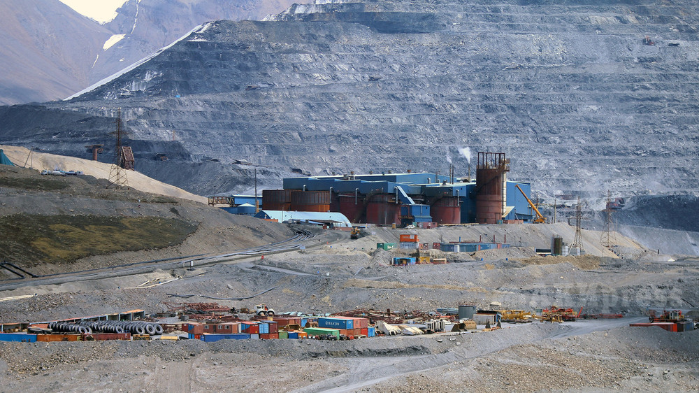 Золотоизвлекательная фабрика на месторождении Кумтор
