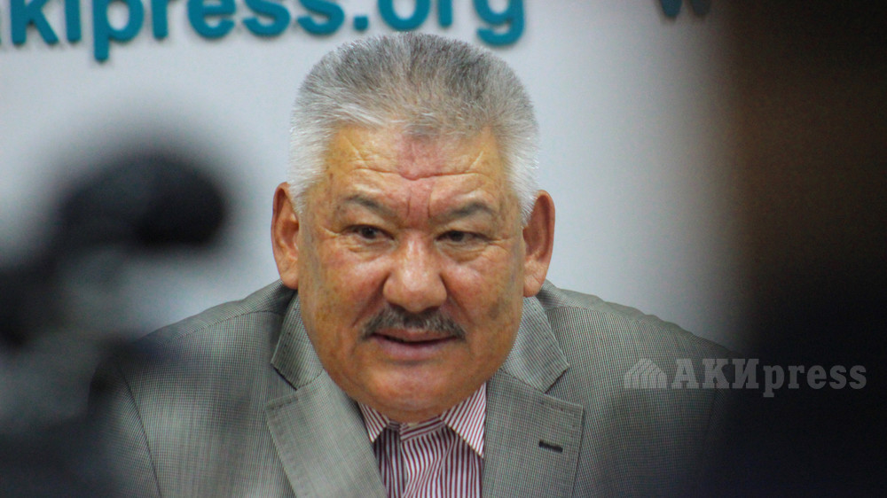 Азимбек Бекназаров