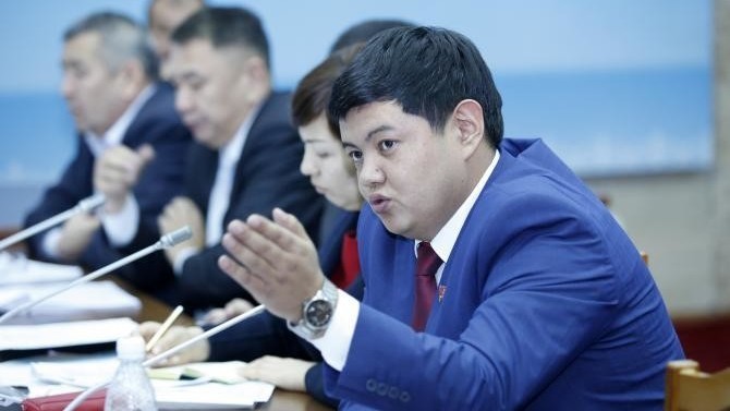 депутат Алтынбек Жунус уулу («Онугуу-Прогресс»)