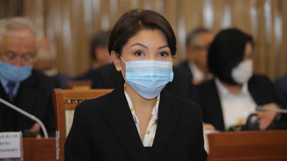 Вице-премьер-министр Эльвира Сурабалдиева