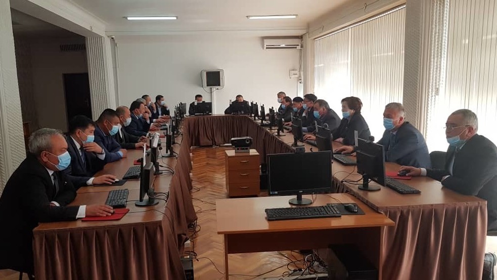 Аттестация акимов в Оше