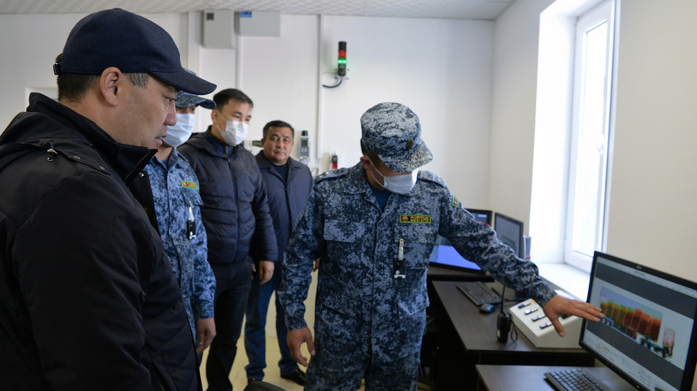 Садыр Жапаров на КПП «Торугарт»