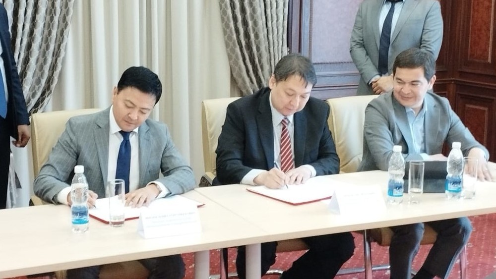 (слева-направо) Данил Ибраев и Айдар Еренов