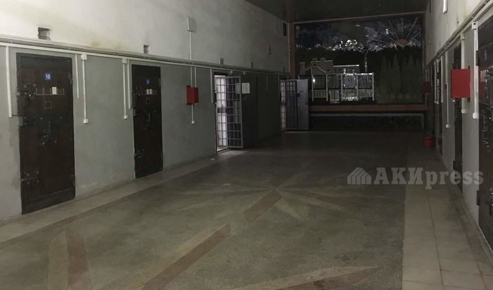 Тюремный коридор