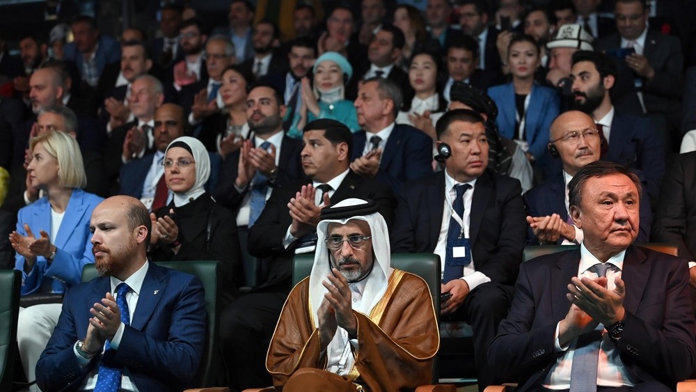 ЖКнын депутаттары жогорку орундарда