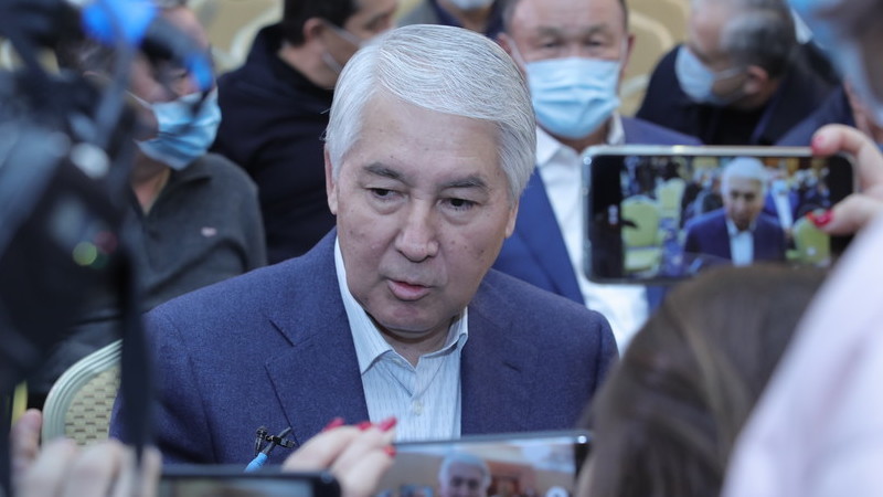 Депутат Мыктыбек Абдылдаев