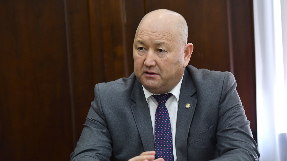 Жеңиш Разаков