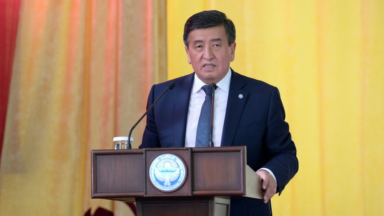 Сооронбай Жээнбеков на встрече с жителями Джети-Огузского района