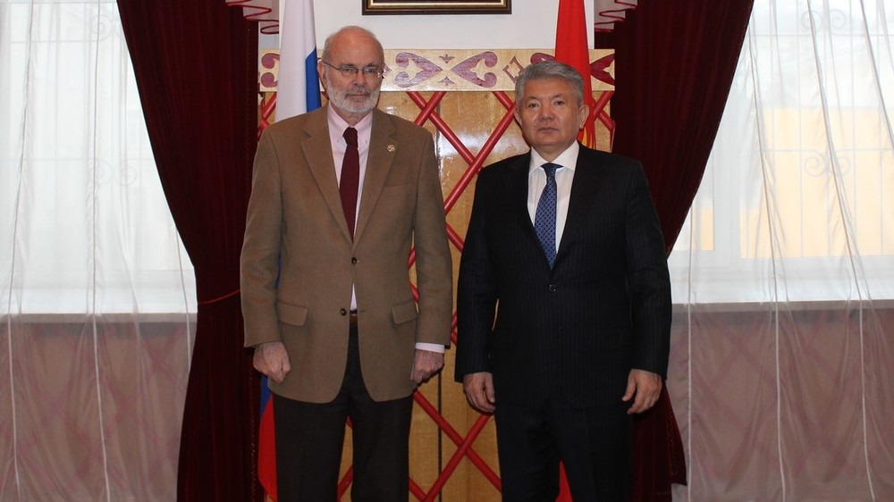 Альфонсо Лопес Кабальеро и Аликбек Джекшенкулов