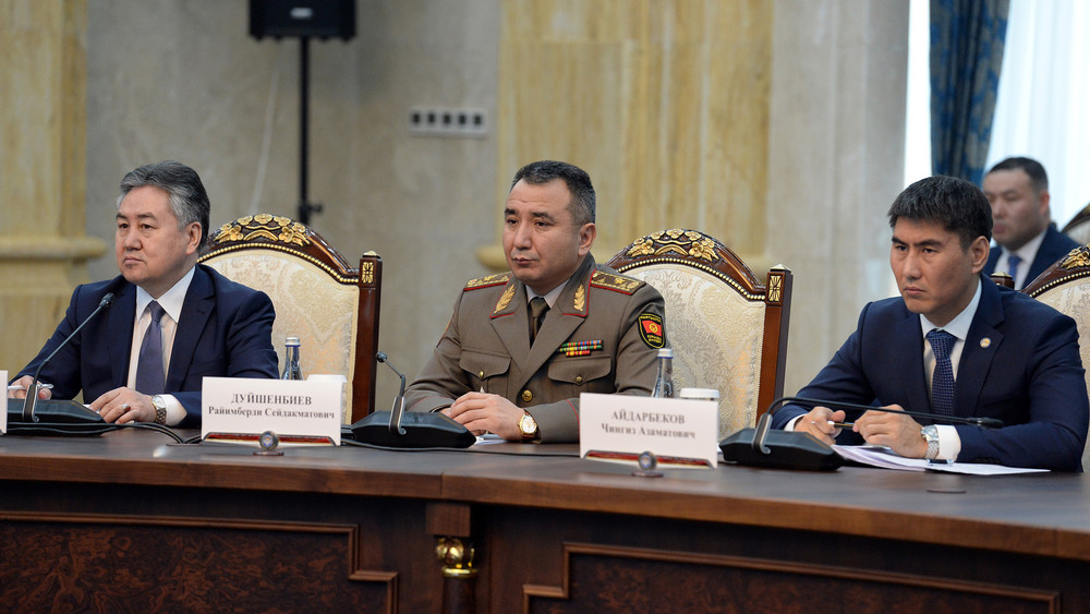 Делегация Кыргызстана: посол Кыргызстана в Казахстане Жээнбек Кулубаев, начальник Генштаба Вооруженных сил Райимберди Дуйшенбиев, минист