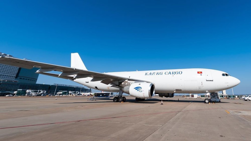 Airbus-300 в аэропорту Макао