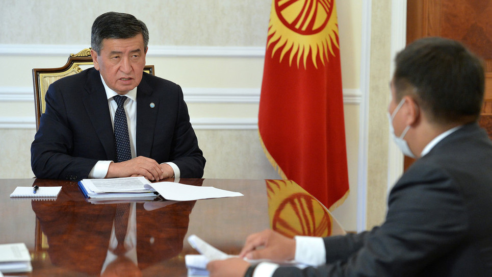 Встреча президента Сооронбая Жээнбекова и директора Государственной инспекции по экологической и технической безопасности Мырзабека Ж