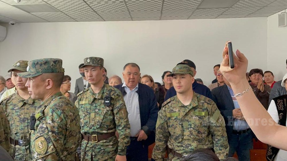Туйгунаалы Абдраимов на суде над Атамбаевым