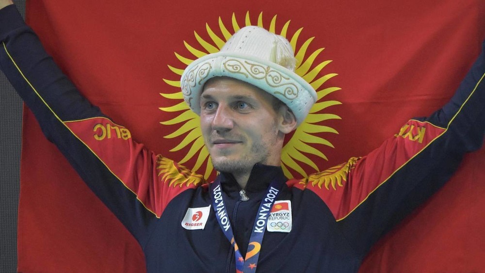 Роман Петров