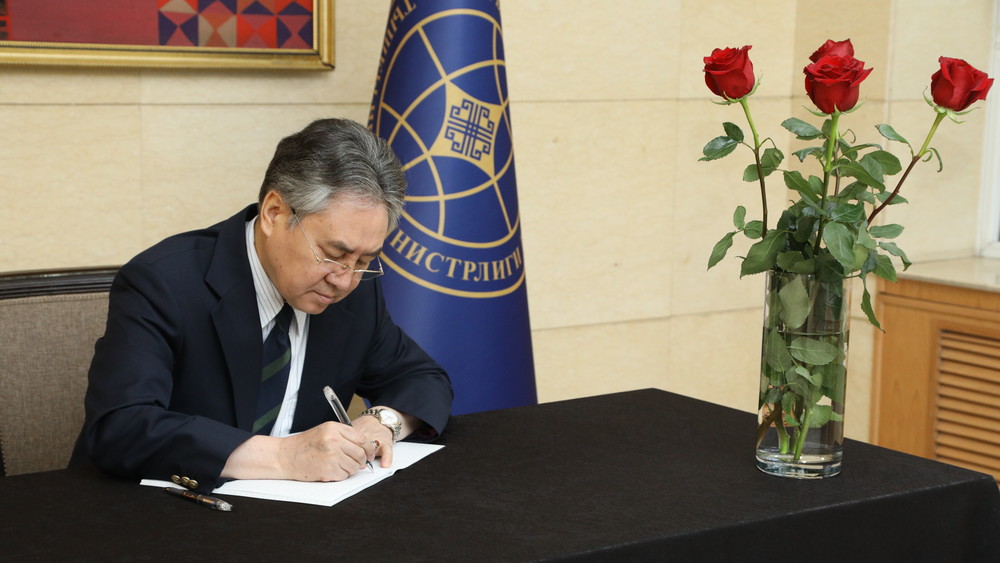 Жээнбек Кулубаев