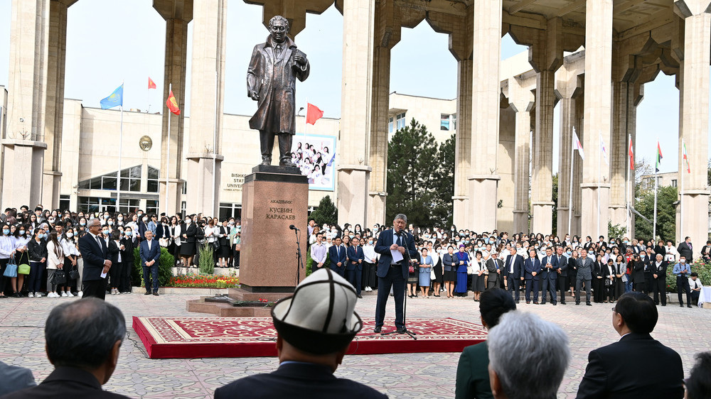 Памятник Кусеину Карасаеву